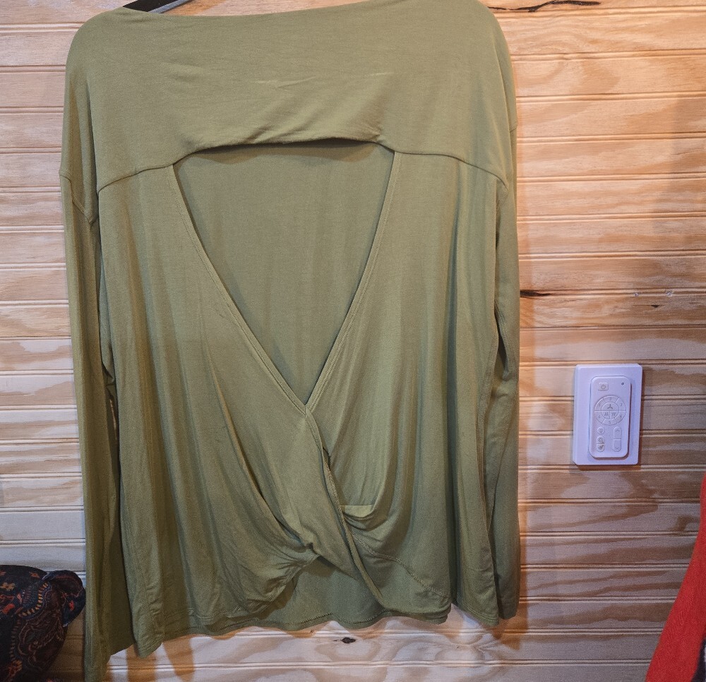Lululemon - Picture 5 of 6